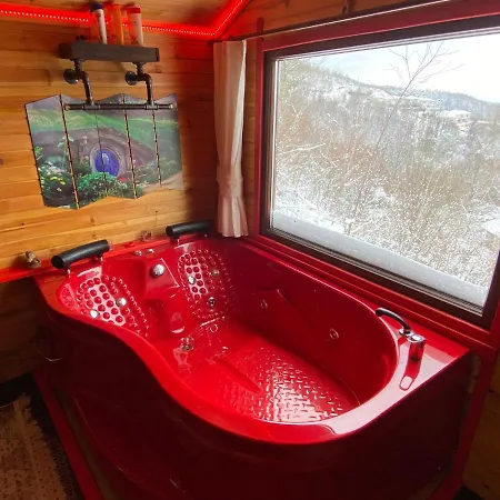 Jakuzili Hobbit House, Essiz Gol Manzarali Horská chata *
