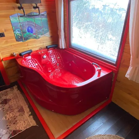 Jakuzili Hobbit House, Essiz Gol Manzarali Sapanca
