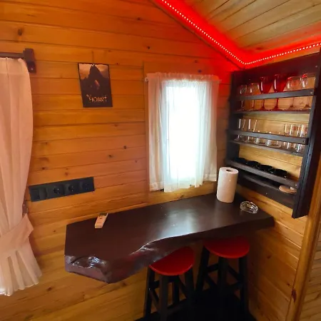 Jakuzili Hobbit House, Essiz Gol Manzarali Sapanca