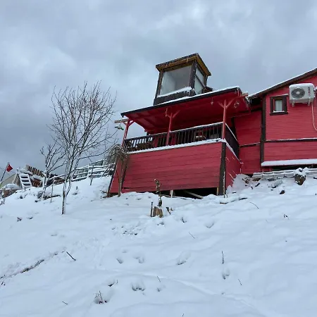 Horská chata Jakuzili Hobbit House, Essiz Gol Manzarali
