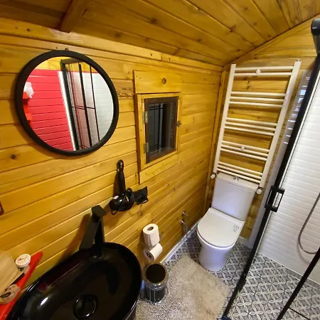 Jakuzili Hobbit House, Essiz Gol Manzarali Horská chata *